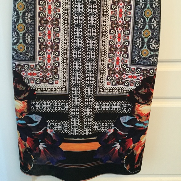 Clover canyon bodycon dress size xs worn once! - Picture 6 of 8